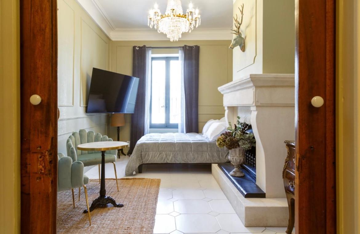 Le 215 Gambetta Boutique Hotel En Provence Clavaillan Exterior foto